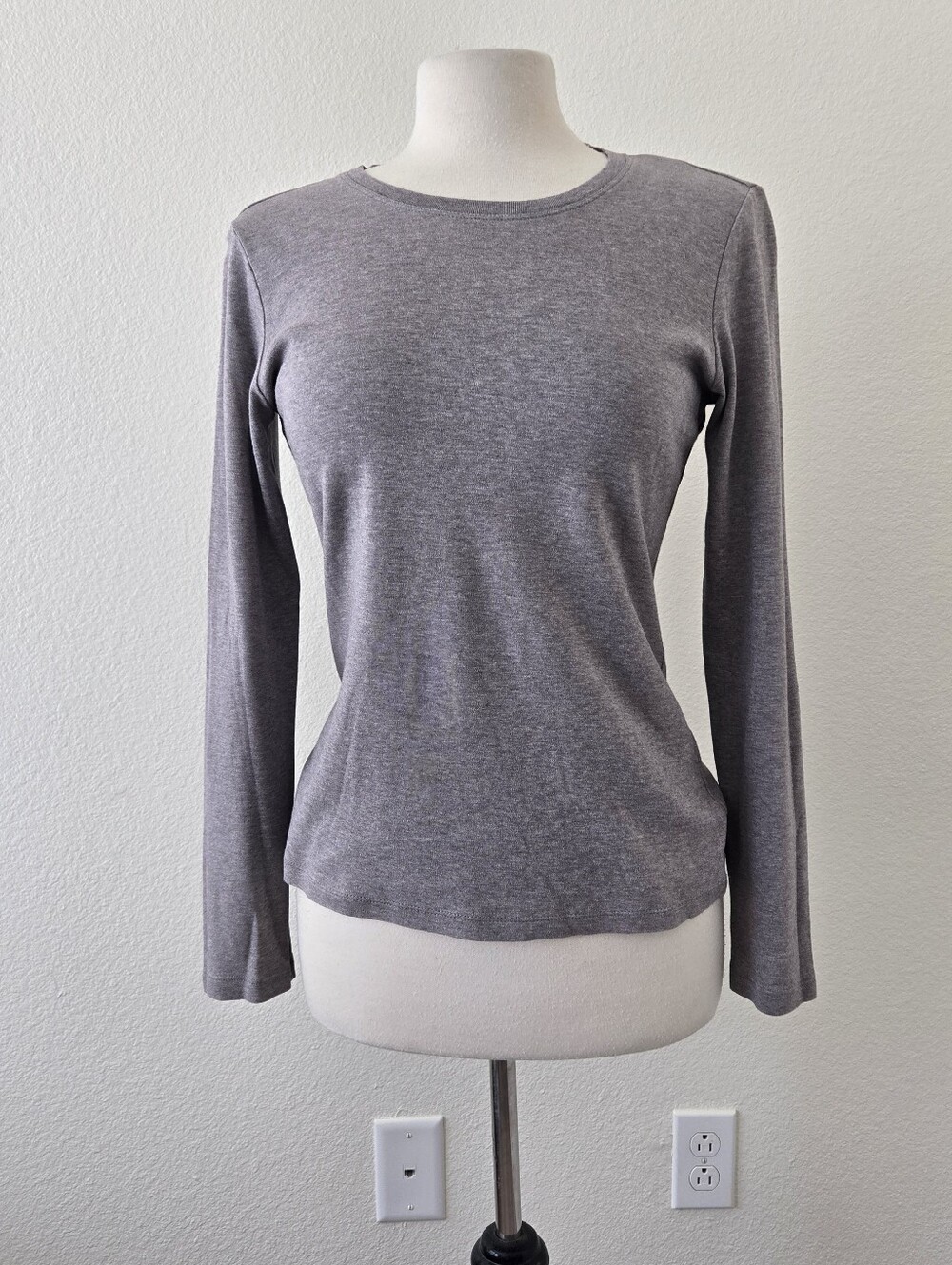 Banana Republic Womens Long Sleeve T-Shirt Size Medium Pima Cotton Crew Neck - Picture 4 of 14
